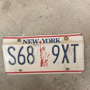 S689XT VTG NY LICENSE PLATE
